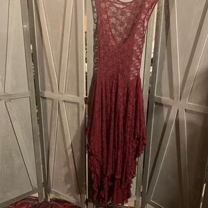 Free people burgundy lace dress , size small, never worn